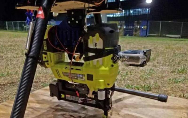 美國大學把射釘槍裝上無人機 欲代替建筑工人高空作業(yè)